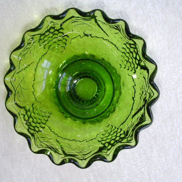 Vintage Pedestal Green Dish Grape and Vine 1940's - Picture 5 of 5